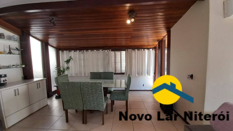 Imagem Casa de Condomínio com 3 Quartos à Venda, 290 m² em Piratininga - Niterói