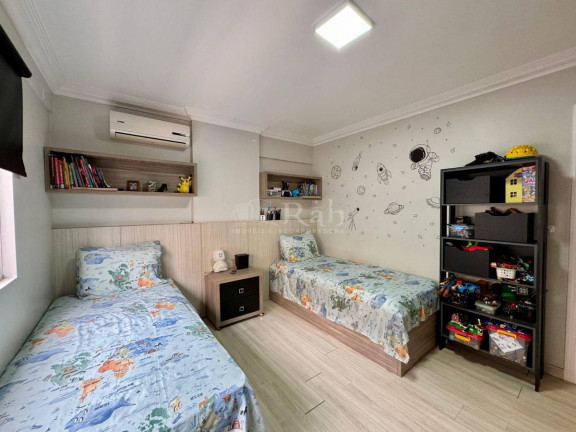 Imagem Apartamento com 3 Quartos à Venda, 170 m² em Centro - Balneário Camboriú