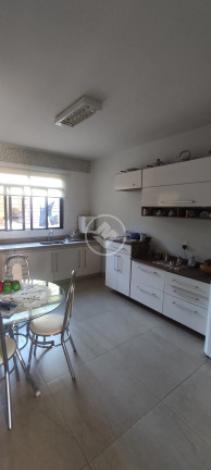 Imagem Sobrado com 4 Quartos à Venda, 250 m² em Jardim América - Goiânia