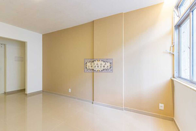 Imagem Apartamento com 2 Quartos à Venda, 68 m² em Lagoa - Rio De Janeiro Imagem Apartamento com 2 Quartos à Venda, 68 m² em Lagoa - Rio De Janeiro
