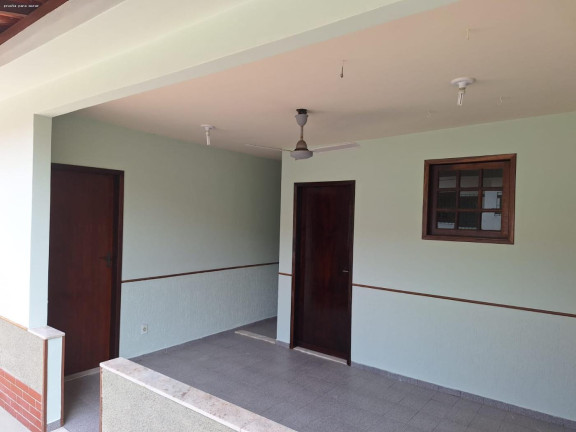 Imagem Casa com 2 Quartos à Venda, 360 m² em Piratininga - Niterói