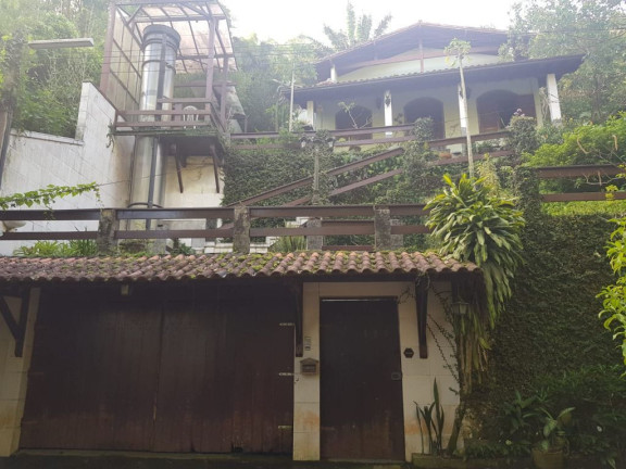Imagem Casa com 5 Quartos à Venda, 300 m² em Itaipu - Niterói Imagem Casa com 5 Quartos à Venda, 300 m² em Itaipu - Niterói