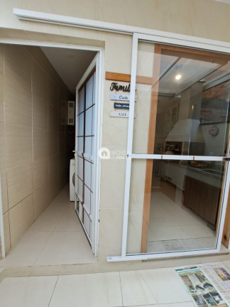 Imagem Casa com 2 Quartos à Venda, 85 m² Imagem Casa com 2 Quartos à Venda, 85 m²