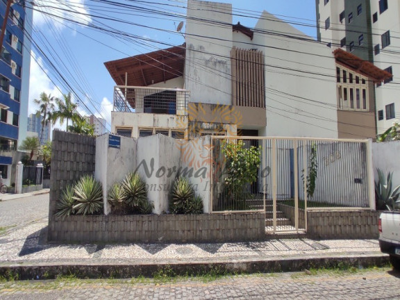 Imagem Casa com 4 Quartos à Venda, 260 m² em Treze De Julho - Aracaju Imagem Casa com 4 Quartos à Venda, 260 m² em Treze De Julho - Aracaju