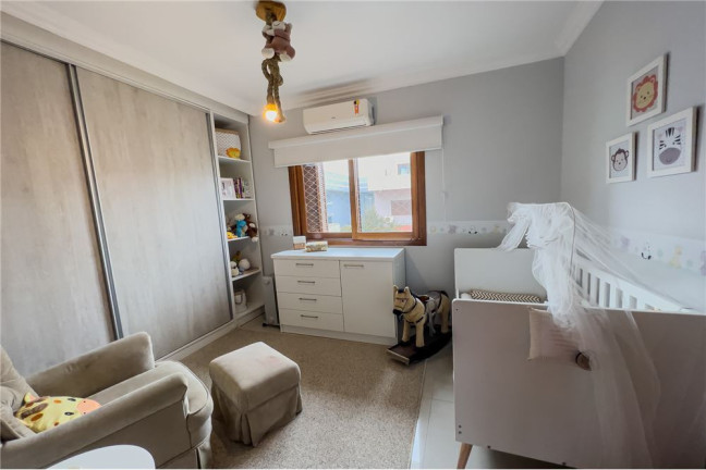 Imagem Casa com 3 Quartos à Venda,  em Ipanema - Porto Alegre