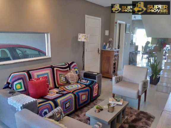 Imagem Casa com 3 Quartos à Venda, 221 m² em Laranjal - Pelotas