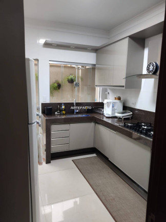 Imagem Casa com 3 Quartos à Venda, 239 m² Imagem Casa com 3 Quartos à Venda, 239 m²
