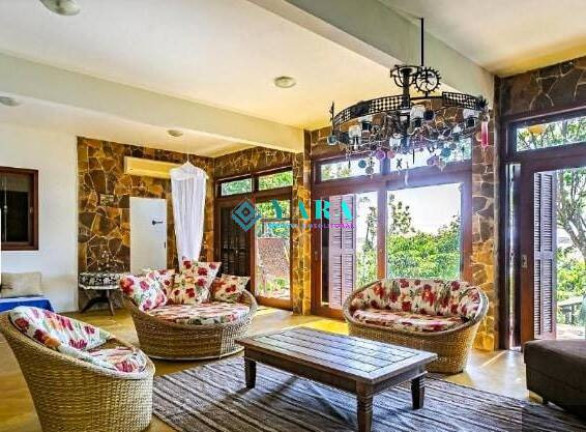 Imagem Casa com 3 Quartos à Venda, 2.000 m² em Lagoa Da Conceição - Florianópolis