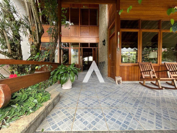 Imagem Casa com 5 Quartos à Venda, 350 m² em Iucas - Teresópolis Imagem Casa com 5 Quartos à Venda, 350 m² em Iucas - Teresópolis