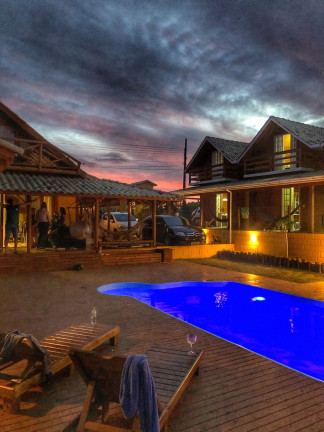 Imagem Imóvel com 6 Quartos à Venda, 250 m² em Praia Do Rosa - Imbituba Imagem Imóvel com 6 Quartos à Venda, 250 m² em Praia Do Rosa - Imbituba
