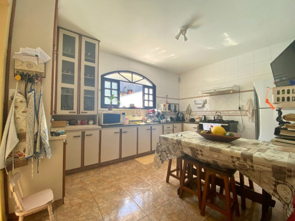 Imagem Casa com 4 Quartos à Venda, 200 m² em Barreiros - São José