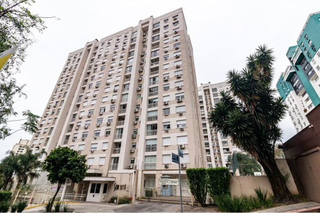 Imagem Apartamento com 3 Quartos à Venda, 74 m² em Passo Da Areia - Porto Alegre
