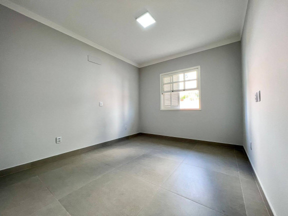 Imagem Casa com 3 Quartos à Venda, em Capão Da Canoa Imagem Casa com 3 Quartos à Venda, em Capão Da Canoa