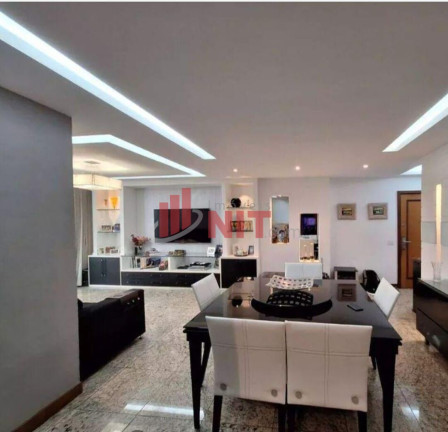 Imagem Apartamento com 4 Quartos à Venda, 180 m² em Icaraí - Niterói