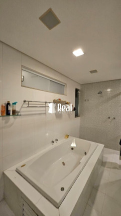 Imagem Casa com 4 Quartos à Venda, 300 m² em Busca Vida - Camaçari