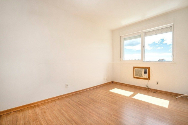 Imagem Apartamento com 3 Quartos à Venda, 72 m² em São João - Porto Alegre Imagem Apartamento com 3 Quartos à Venda, 72 m² em São João - Porto Alegre