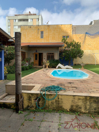 Casa com 3 Quartos à Venda, 450 m² em Vila São José - Taubaté