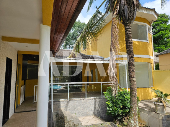 Casa com 3 Quartos à Venda, 400 m² em Vargem Grande - Rio De Janeiro