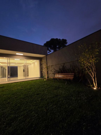 Imagem Casa com 3 Quartos à Venda, 284 m² em Santo Inácio - Curitiba Imagem Casa com 3 Quartos à Venda, 284 m² em Santo Inácio - Curitiba