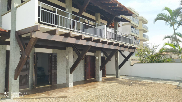 Imagem Sobrado com 6 Quartos à Venda, 499 m² em Balneário Uirapuru - Itapoá Imagem Sobrado com 6 Quartos à Venda, 499 m² em Balneário Uirapuru - Itapoá