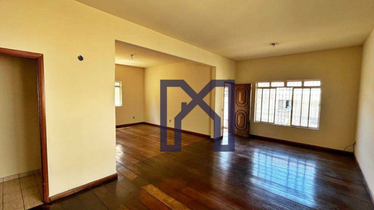 Casa com 6 Quartos à Venda, 283 m² em Varginha - Itajubá