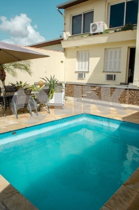 Imagem Casa com 5 Quartos à Venda, 550 m² em Chácara Das Pedras - Porto Alegre Imagem Casa com 5 Quartos à Venda, 550 m² em Chácara Das Pedras - Porto Alegre