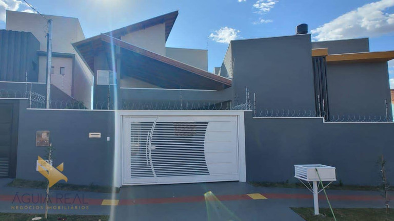 Sobrado com 3 Quartos à Venda, 151 m² em Vila Rosa Pires - Campo Grande