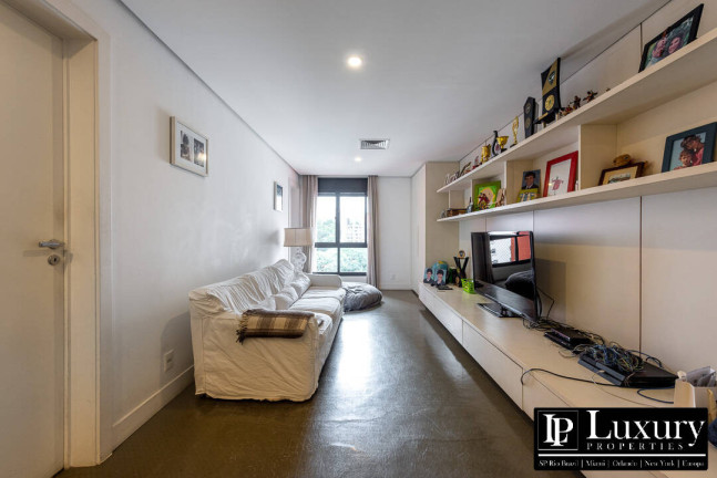 Imagem Apartamento com 4 Quartos à Venda, 500 m² em Real Parque - São Paulo Imagem Apartamento com 4 Quartos à Venda, 500 m² em Real Parque - São Paulo
