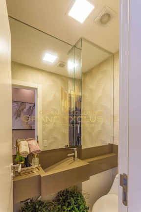 Imagem Apartamento com 3 Quartos à Venda, 128 m² em Centro - Balneário Camboriú Imagem Apartamento com 3 Quartos à Venda, 128 m² em Centro - Balneário Camboriú