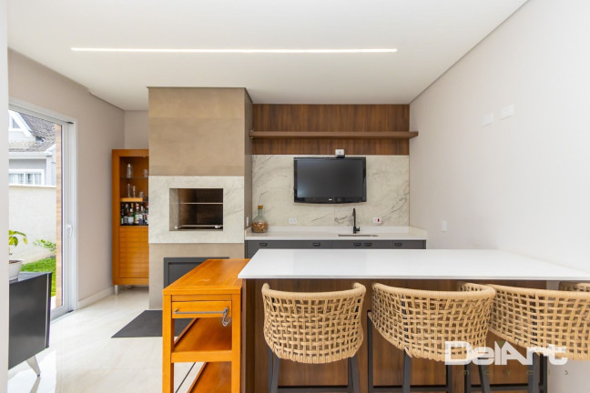 Imagem Casa com 3 Quartos à Venda, 398 m² em Uberaba - Curitiba Imagem Casa com 3 Quartos à Venda, 398 m² em Uberaba - Curitiba