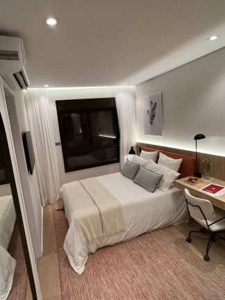 Imagem Imóvel com 4 Quartos à Venda, em Pinheiros - São Paulo Imagem Imóvel com 4 Quartos à Venda, em Pinheiros - São Paulo