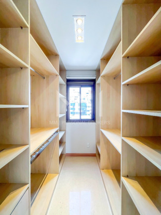 Imagem Apartamento com 3 Quartos à Venda, 159 m² em Moinhos De Vento - Porto Alegre Imagem Apartamento com 3 Quartos à Venda, 159 m² em Moinhos De Vento - Porto Alegre