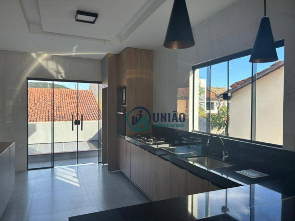 Imagem Casa com 5 Quartos à Venda, 700 m² em Piratininga - Niterói Imagem Casa com 5 Quartos à Venda, 700 m² em Piratininga - Niterói