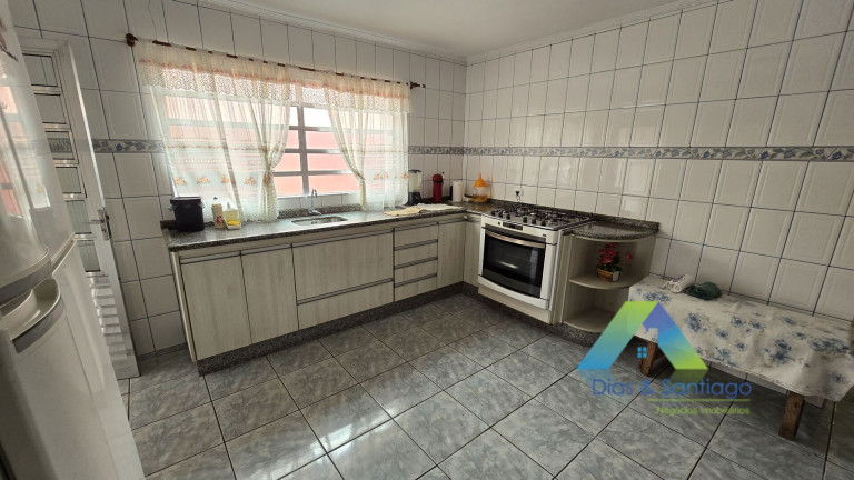 Sobrado com 3 Quartos à Venda, 185 m² em Jardim Alzira Franco - Santo André
