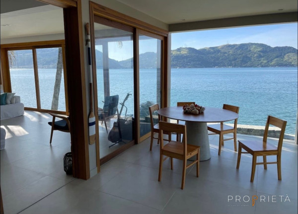 Imagem Casa de Condomínio com 5 Quartos à Venda, 2.500 m² em Centro - Mangaratiba