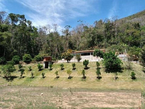 Imagem Casa com 1 Quarto à Venda, 4.000 m² em Três Córregos - Teresópolis Imagem Casa com 1 Quarto à Venda, 4.000 m² em Três Córregos - Teresópolis