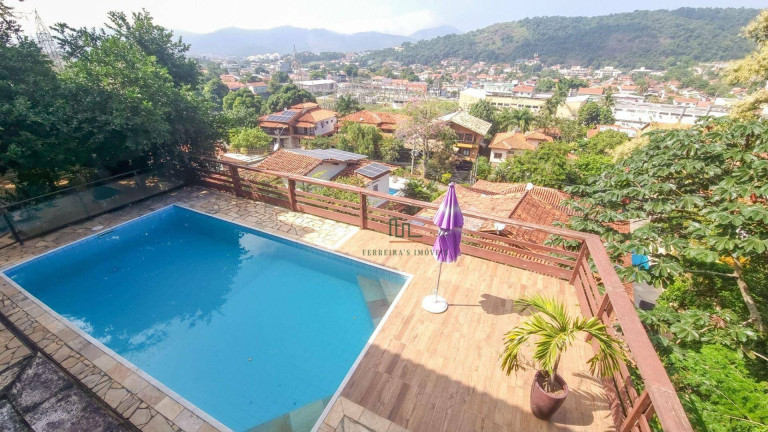 Casa com 4 Quartos à Venda, 429 m² em Piratininga - Niterói