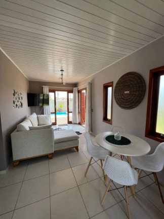 Imagem Casa com 3 Quartos à Venda, 165 m² em Centro - Balneário Barra Do Sul Imagem Casa com 3 Quartos à Venda, 165 m² em Centro - Balneário Barra Do Sul