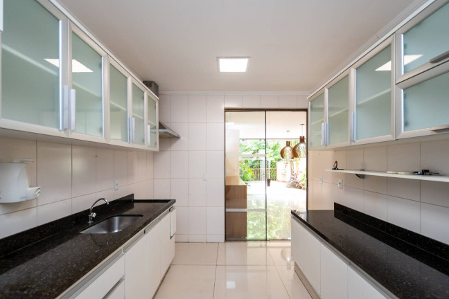 Imagem Casa com 4 Quartos à Venda, 197 m² em Parque Amazônia - Goiânia