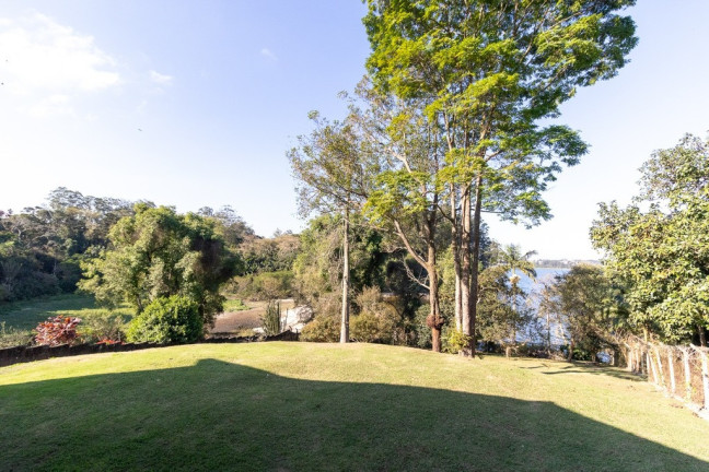 Imagem Casa com 6 Quartos à Venda, em Guarapiranga - São Paulo Imagem Casa com 6 Quartos à Venda, em Guarapiranga - São Paulo