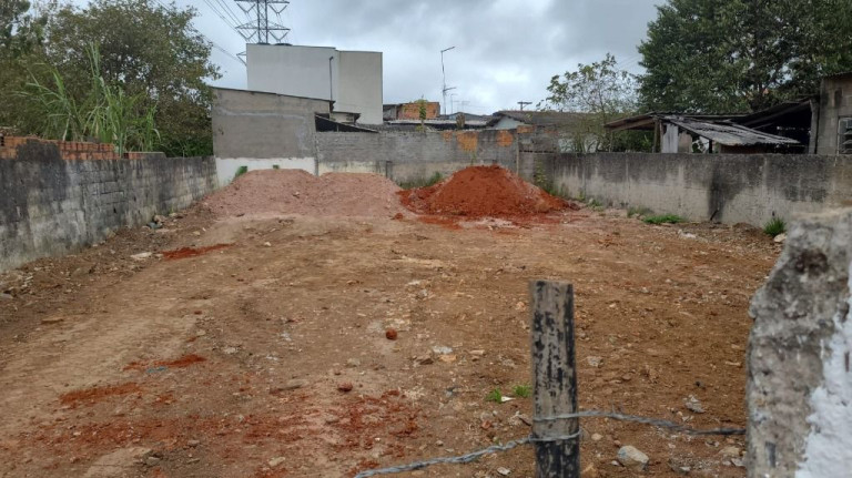 Imagem Terreno à Venda, 150 m² em Vila Amorim - Suzano Imagem Terreno à Venda, 150 m² em Vila Amorim - Suzano