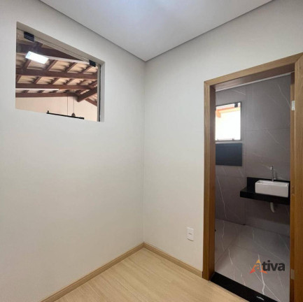 Imagem Casa com 3 Quartos à Venda, 75 m² Imagem Casa com 3 Quartos à Venda, 75 m²
