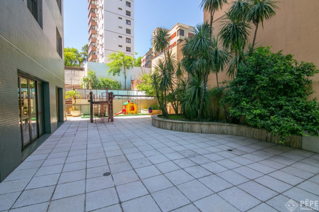 Imagem Imóvel com 3 Quartos à Venda, 243 m² em Rio Branco - Porto Alegre Imagem Imóvel com 3 Quartos à Venda, 243 m² em Rio Branco - Porto Alegre