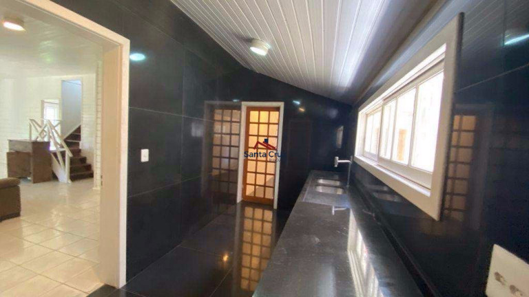 Imagem Sobrado com 3 Quartos à Venda, 360 m² em São João Do Rio Vermelho - Florianópolis Imagem Sobrado com 3 Quartos à Venda, 360 m² em São João Do Rio Vermelho - Florianópolis