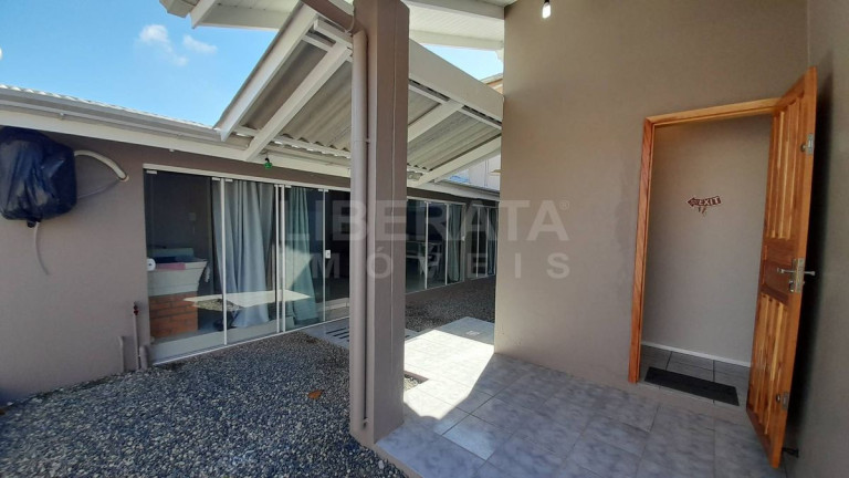 Imagem Casa com 3 Quartos à Venda, 143 m² em Meia Praia - Navegantes Imagem Casa com 3 Quartos à Venda, 143 m² em Meia Praia - Navegantes