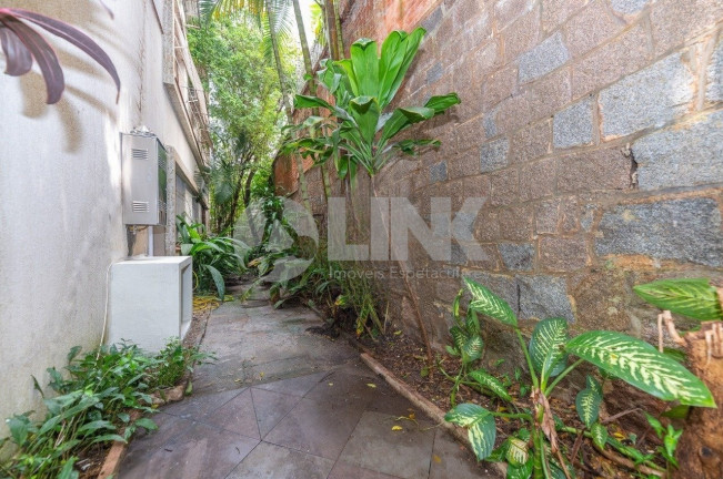 Imagem Apartamento com 3 Quartos à Venda, 126 m² em Moinhos De Vento - Porto Alegre