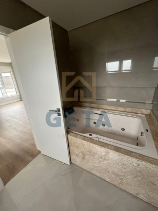Imagem Sobrado com 4 Quartos à Venda, 270 m² em Santa Regina - Camboriú Imagem Sobrado com 4 Quartos à Venda, 270 m² em Santa Regina - Camboriú
