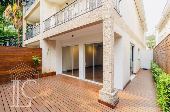 Casa com 3 Quartos à Venda, 300 m² em Morumbi - São Paulo
