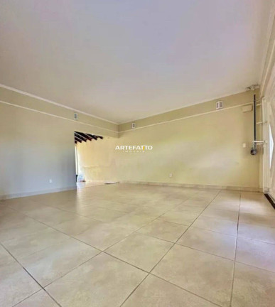 Imagem Casa com 3 Quartos à Venda, 260 m² Imagem Casa com 3 Quartos à Venda, 260 m²