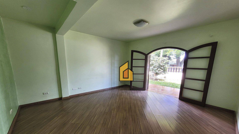 Imagem Sobrado com 2 Quartos para Alugar, 267 m² em Estação - Araucária